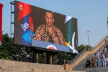 سرحدی تقریب میں ویڈیوز اور بیانات، بھارتی اہلکار بھی دیکھتے رہے