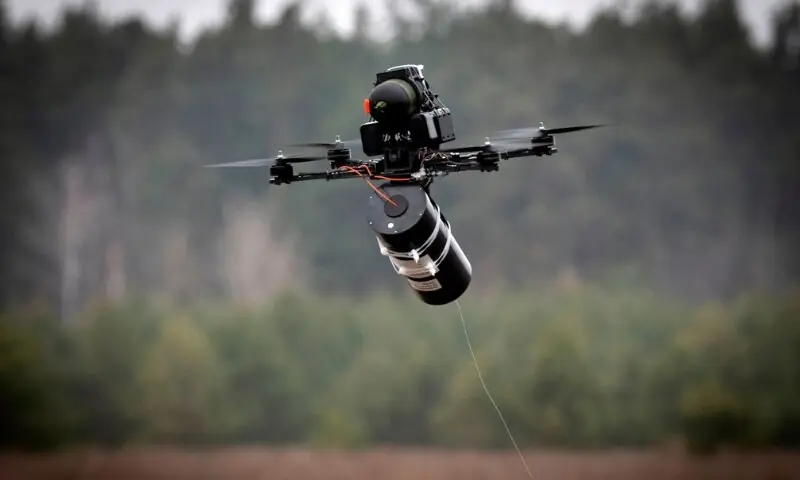 فائبر آپٹک ڈرونز: جدید ٹیکنالوجی کے خلاف غیر روایتی ہتھیار