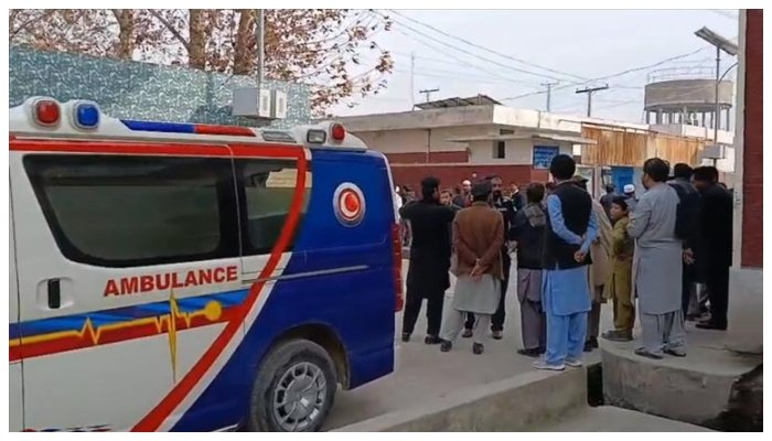 ہنگو: پولیو ٹیم کی سکیورٹی پر مامور پولیس پر حملہ، ایک اہلکار شہید 1 ہنگو: پولیو ٹیم کی سکیورٹی پر مامور پولیس پر حملہ، ایک اہلکار شہید