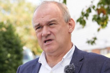 لبرل ڈیموکریٹس رہنما نے ٹرمپ کو “خطرناک اور کرپٹ” قرار دے دیا