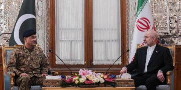 تہران: پاکستان اور ایران کے اعلیٰ حکام کے درمیان اہم ملاقاتیں، خطے میں امن و استحکام پر زور
