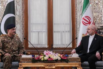 تہران: پاکستان اور ایران کے اعلیٰ حکام کے درمیان اہم ملاقاتیں، خطے میں امن و استحکام پر زور