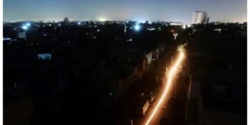 ملک بھر میں بجلی کی بندش، مختلف شہروں میں نظامِ زندگی متاثر