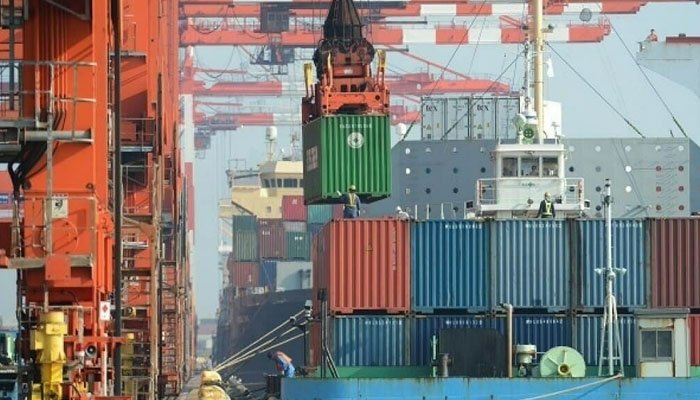 کراچی: برآمد کنندگان کے لیے بندرگاہی چارجز میں بڑی رعایت کا اعلان