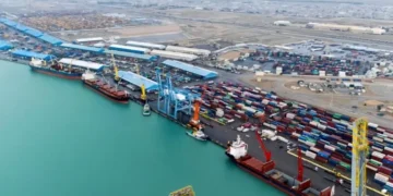 عالمی بحری تجارت میں بڑی تبدیلیاں: آبنائے ہرمز کی بندش کے بعد نئے زمینی و سمندری راستے ابھرنے لگے
