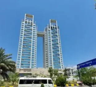 وزیراعظم شہباز شریف نے ون کانسٹیٹیوشن ایونیو معاملے پر کمیٹی قائم کر دی