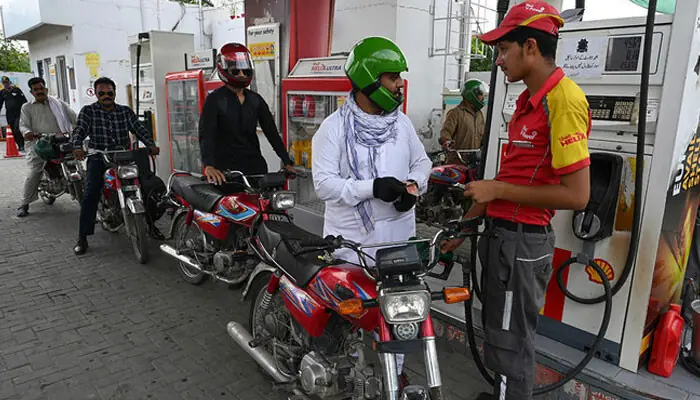 حکومت کی جانب سے پیٹرول و ڈیزل پر ٹیکسز کی تفصیلات جاری