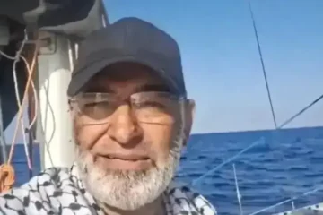 مشتاق احمد خان اسرائیلی حراست سے رہا، وطن واپسی کا سفر شروع