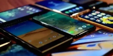 پیٹرولیم مصنوعات کی قیمتوں میں اضافے کے اثرات، موبائل فون مارکیٹ بھی متاثر