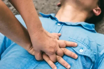دل کے دورے کی صورت میں سی پی آر سیکھنے کی اہمیت — ماہرین کی وارننگ