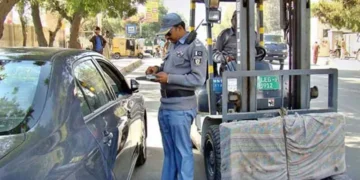 پنجاب میں ٹریفک قوانین نرم، جرمانے کم اور قید کی سزائیں ختم 3 پنجاب میں ٹریفک قوانین نرم، جرمانے کم اور قید کی سزائیں ختم