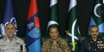 پاکستانی مسلح افواج کی مشترکہ پریس کانفرنس: دفاعی تیاریوں، خطے کی صورتحال اور عسکری دعوؤں پر تفصیلی مؤقف 1 پاکستانی مسلح افواج کی مشترکہ پریس کانفرنس: دفاعی تیاریوں، خطے کی صورتحال اور عسکری دعوؤں پر تفصیلی مؤقف