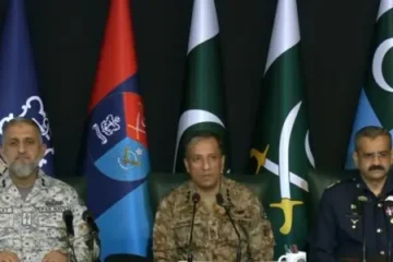 پاکستانی مسلح افواج کی مشترکہ پریس کانفرنس: دفاعی تیاریوں، خطے کی صورتحال اور عسکری دعوؤں پر تفصیلی مؤقف