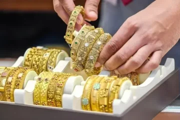 سونے اور چاندی کی قیمتوں میں کمی کا سلسلہ جاری