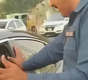 ٹریفک خلاف ورزی: قومی کرکٹر عرفان خان پولیس کی نظر میں آگئے