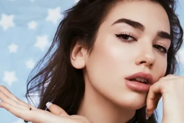 دعا لیپا کی سام سنگ کے خلاف قانونی کارروائی، 15 ملین ڈالر ہرجانے کا مطالبہ