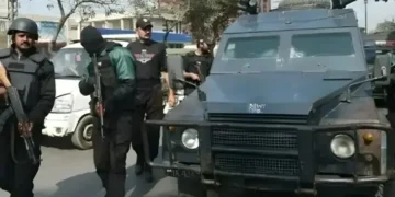 ہنگو میں ممکنہ دہشت گردی کا منصوبہ ناکام، 10 کلو وزنی بم ناکارہ بنا دیا گیا 27 ہنگو میں ممکنہ دہشت گردی کا منصوبہ ناکام، 10 کلو وزنی بم ناکارہ بنا دیا گیا