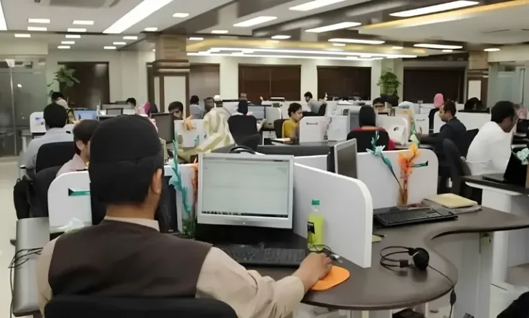 1212262036عیدالاضحیٰ سے قبل سرکاری ملازمین کیلئے بڑی خوشخبری، تنخواہیں پیشگی جاری04a70