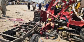 لکی مروت: سرائے نورنگ بازار میں دھماکہ، 9 افراد جاں بحق، متعدد زخمی 13 لکی مروت: سرائے نورنگ بازار میں دھماکہ، 9 افراد جاں بحق، متعدد زخمی