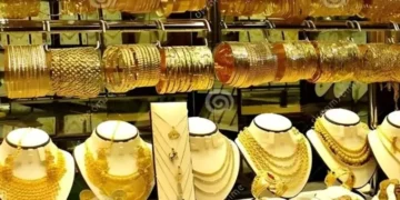 عالمی منڈی میں کمی، مقامی صرافہ بازار میں سونا مزید سستا 21 عالمی منڈی میں کمی، مقامی صرافہ بازار میں سونا مزید سستا