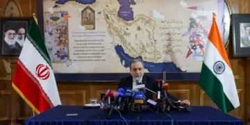 امریکا کے متضاد بیانات سے مذاکراتی عمل متاثر، اعتماد کا بحران بڑھ گیا 2 امریکا کے متضاد بیانات سے مذاکراتی عمل متاثر، اعتماد کا بحران بڑھ گیا