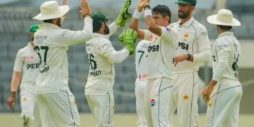 سلو اوور ریٹ پر آئی سی سی کا پاکستان ٹیم پر بڑا جرمانہ، 8 ورلڈ ٹیسٹ چیمپئن شپ پوائنٹس منہا 1 سلو اوور ریٹ پر آئی سی سی کا پاکستان ٹیم پر بڑا جرمانہ، 8 ورلڈ ٹیسٹ چیمپئن شپ پوائنٹس منہا