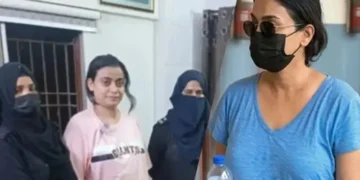 کراچی: منشیات کیس کی ملزمہ عدالت میں پیش، جسمانی ریمانڈ مسترد 18 کراچی: منشیات کیس کی ملزمہ عدالت میں پیش، جسمانی ریمانڈ مسترد
