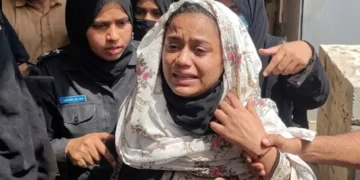 کوکین کوئین انمول عرف پنکی کی سیکیورٹی غیر معمولی حد تک سخت 32 کوکین کوئین انمول عرف پنکی کی سیکیورٹی غیر معمولی حد تک سخت