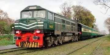 ڈیزل مہنگا، پاکستان ریلویز کی 8 ٹرینیں عارضی بند 14 ڈیزل مہنگا، پاکستان ریلویز کی 8 ٹرینیں عارضی بند