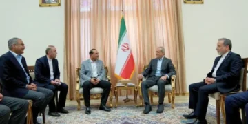 پاکستان کی سفارتی کوششیں تیز، ایران میں اہم اعلیٰ سطحی ملاقاتیں