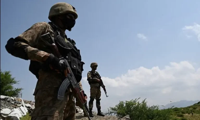 3023080پاک افغان سرحد پر دراندازی کی 2 کوششیں ناکام، 13 دہشت گرد ہلاک20847530