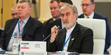 آبنائے ہرمز میں امریکی اقدام جنگ بندی کی خلاف ورزی ہوگا: ایران 38 آبنائے ہرمز میں امریکی اقدام جنگ بندی کی خلاف ورزی ہوگا: ایران