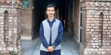نائب قاصد کے بیٹے نے سی ایس ایس 2025 میں شاندار کامیابی حاصل کر لی 36 نائب قاصد کے بیٹے نے سی ایس ایس 2025 میں شاندار کامیابی حاصل کر لی