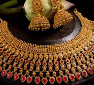 سونے کی قیمت میں بڑی کمی، فی تولہ 3,800 روپے سستا