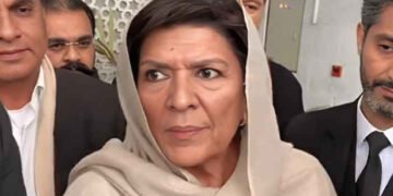 عمران خان سے ملاقات کے دن پی ٹی آئی قیادت کی غیرحاضری پر سوالات