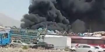 لکپاس کے قریب کسٹم گودام میں خوفناک آتشزدگی، متعدد دھماکے، 35 افراد زخمی 36 لکپاس کے قریب کسٹم گودام میں خوفناک آتشزدگی، متعدد دھماکے، 35 افراد زخمی