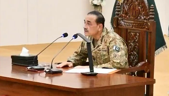 فیلڈ مارشل عاصم منیر کا کوئٹہ گیریژن کا دورہ، افسران و جوانوں سے ملاقات 1 فیلڈ مارشل عاصم منیر کا کوئٹہ گیریژن کا دورہ، افسران و جوانوں سے ملاقات