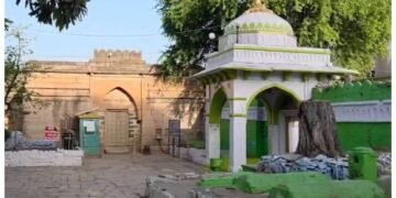 مسجد یا مندر؟ بھوج شالا فیصلے نے بھارت میں نیا تنازع کھڑا کر دیا 37 مسجد یا مندر؟ بھوج شالا فیصلے نے بھارت میں نیا تنازع کھڑا کر دیا