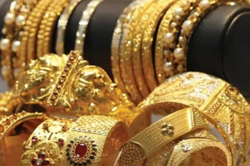 مقامی و عالمی مارکیٹ میں سونے کی قیمتوں میں سنسنی خیز اضافہ، نیا ریکارڈ قائم 3 مقامی و عالمی مارکیٹ میں سونے کی قیمتوں میں سنسنی خیز اضافہ، نیا ریکارڈ قائم