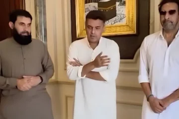 حج کے دوران وائرل ویڈیوز پر وسیم اکرم، مصباح الحق اور فخر عالم کی وضاحت