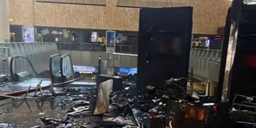 کویت ایئرپورٹ پر حملوں کے بعد کشیدگی میں اضافہ، دونوں ممالک کے سخت بیانات 18 کویت ایئرپورٹ پر حملوں کے بعد کشیدگی میں اضافہ، دونوں ممالک کے سخت بیانات