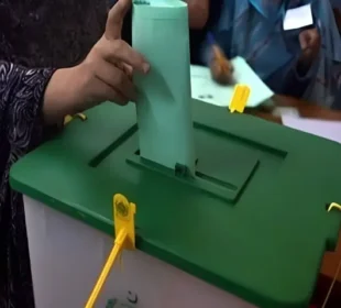 گلگت بلتستان اسمبلی انتخابات: 24 حلقوں میں کل پولنگ، 396 امیدوار میدان میں 1 گلگت بلتستان اسمبلی انتخابات: 24 حلقوں میں کل پولنگ، 396 امیدوار میدان میں