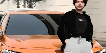 ٹریفک قوانین کی مبینہ خلاف ورزی پر سوشل میڈیا شخصیت کے خلاف مقدمہ درج
