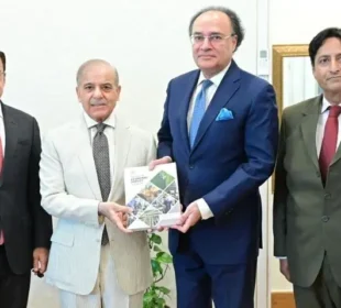 اقتصادی سروے 26-2025 پیش، معیشت میں بہتری کے آثار مگر چیلنجز برقرار