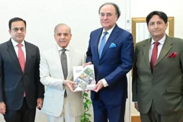 اقتصادی سروے 26-2025 پیش، معیشت میں بہتری کے آثار مگر چیلنجز برقرار