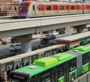 پنجاب میں مفت سفری سہولت ختم، آج سے کرایہ دوبارہ نافذ 3 پنجاب میں مفت سفری سہولت ختم، آج سے کرایہ دوبارہ نافذ