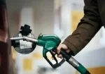 عالمی منڈی میں تیل سستا، پاکستان میں پیٹرولیم مصنوعات کی قیمتوں میں نمایاں کمی کا امکان