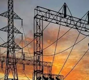 بجلی مہنگی ہونے کا امکان، نیپرا میں فیول ایڈجسٹمنٹ پر درخواست زیر غور