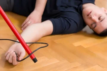 کرنٹ لگنے کی صورت میں گھبرائیں نہیں، یہ اقدامات فوری کریں