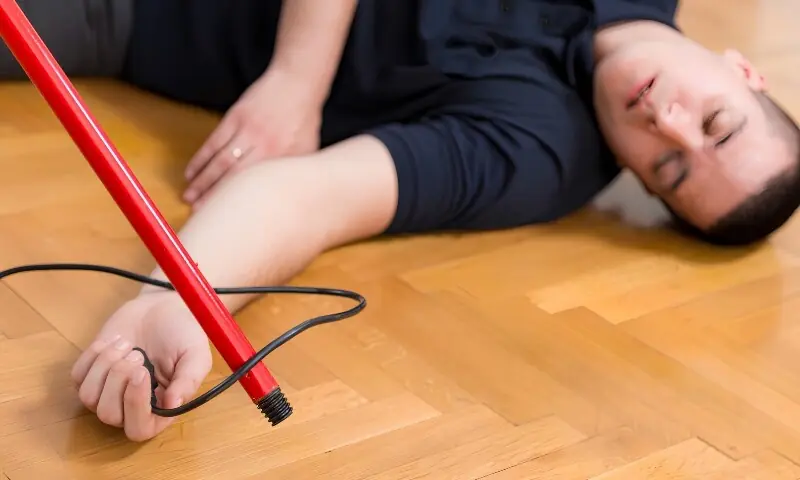 کرنٹ لگنے کی صورت میں گھبرائیں نہیں، یہ اقدامات فوری کریں